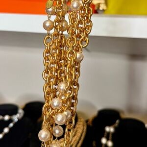 CHANEL VINTAGE PEARL ( LIVE SHOWING)